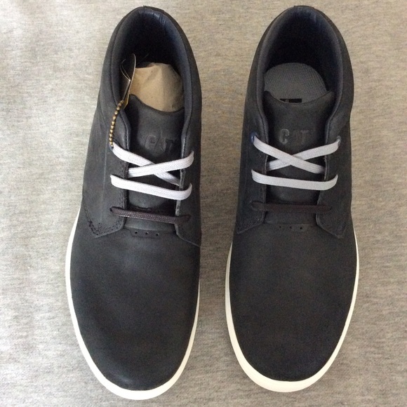 “NWOT” Cat Life Men’s Suede Boots - Picture 1 of 4